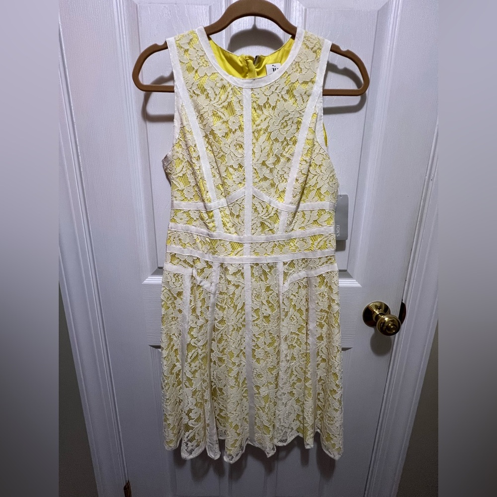 Julia Jordan Vibrant Yellow and White Lace Dress